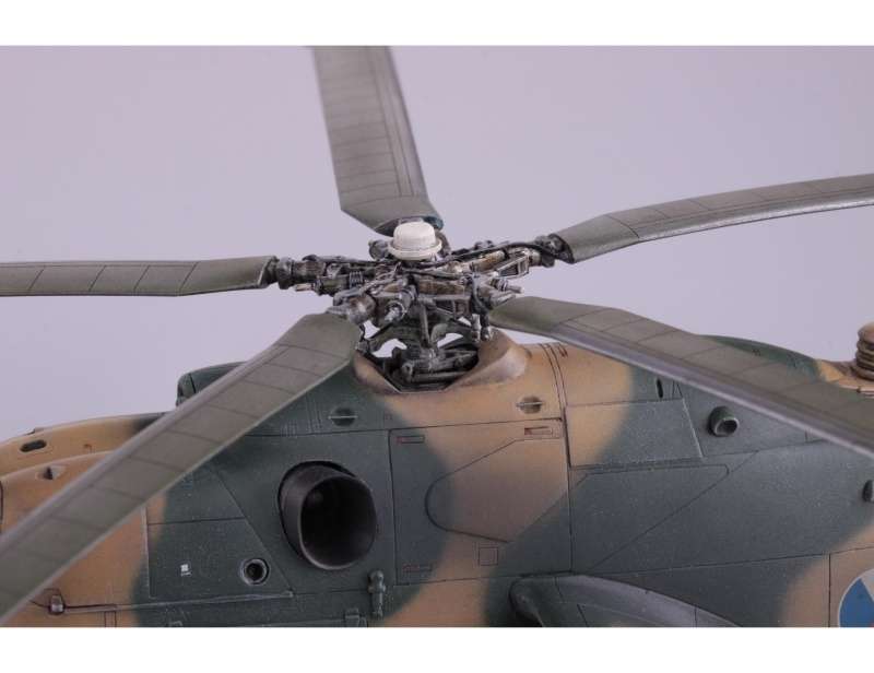 Zestaw - helikoptery Mi-24, Mi-35 oraz pojazd Velorex, plastikowe modele do sklejania Eduard 2116 w skali 1:72 - image a_31-image_Eduard_2116_2