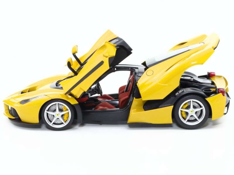 plastikowy-model-do-sklejania-samochodu-laferrari-yellow-version-sklep-modeledo-image_Tamiya_24347_4