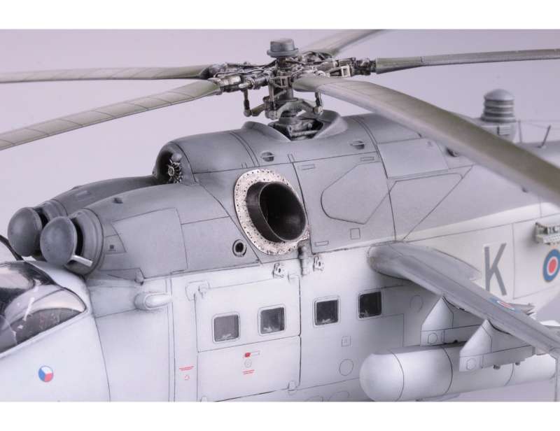 Zestaw - helikoptery Mi-24, Mi-35 oraz pojazd Velorex, plastikowe modele do sklejania Eduard 2116 w skali 1:72 - image a_5-image_Eduard_2116_2