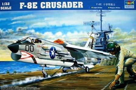 Amerykański myśliwiec pokładowy F-8E Crusader, plastikowy model do sklejania Trumpeter 02272 w skali 1:32-image_Trumpeter_02272_1