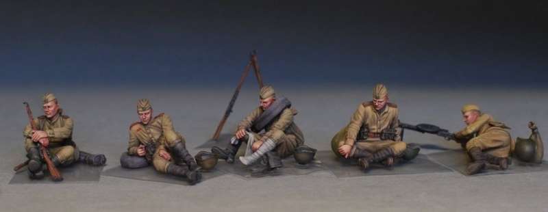 MiniArt 35233 w skali 1:35 - figurki Soviet soldiers taking a break do sklejania - image b-image_MiniArt_35233_3