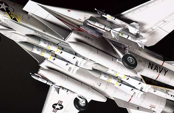 Myśliwiec Grumman F-14A Tomcat model do sklejania w skali 1:48, model Tamiya 61114_image_16-image_Tamiya_61114_4