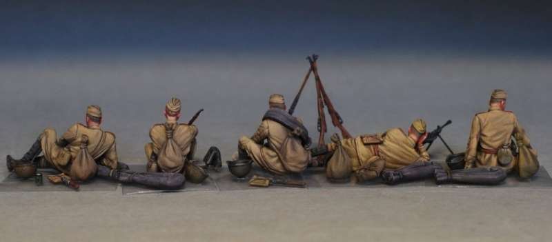 MiniArt 35233 w skali 1:35 - figurki Soviet soldiers taking a break do sklejania - image t-image_MiniArt_35233_3