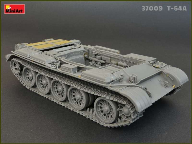 MiniArt 37009 w skali 1:35 - model T-54A with Iterior Kit - image a_31-image_MiniArt_37009_3
