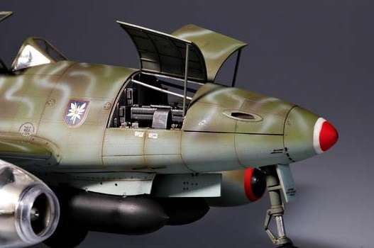Myśliwiec Messerschmitt Me262 A-2a model_do_sklejania_trumpeter_02236_image_2-image_Trumpeter_02236_2