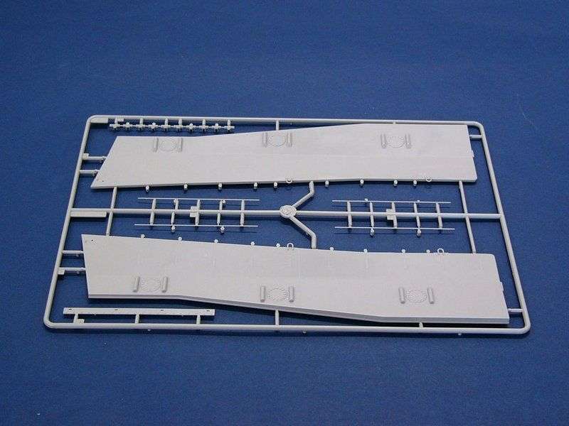 plastikowy-model-do-sklejania-barki-desantowej-lcm-3-sklep-modelarski-modeledo-image_Trumpeter_00347_7