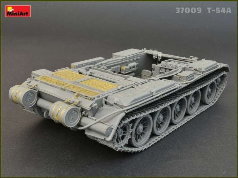 MiniArt 37009 w skali 1:35 - model T-54A with Iterior Kit - image a_32-image_MiniArt_37009_3