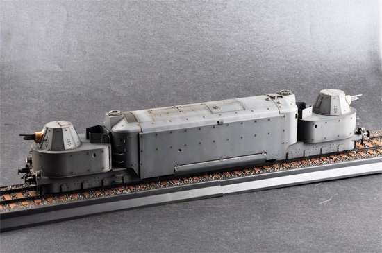Trumpeter 00223 w skali 1:35 - model German Armored Train Panzertriebwagen Nr.16 - image h-image_Trumpeter_00223_3