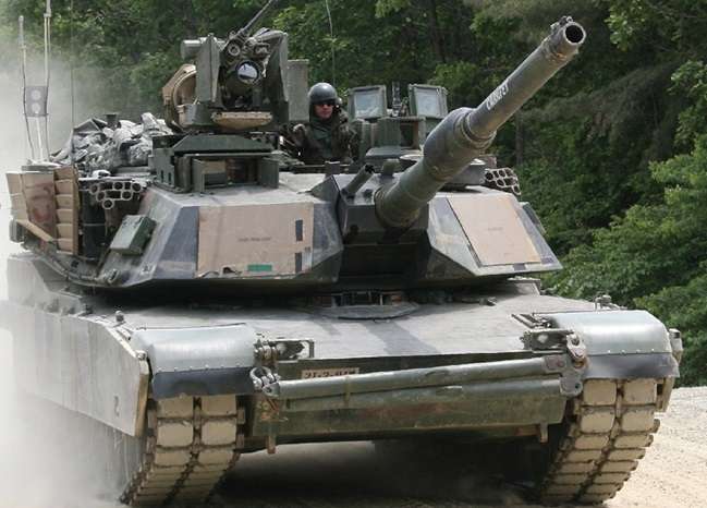 Amerykański czołg M1A2 Abrams, plastikowy model do sklejania Dragon 3556 w skali 1/35.-image_Dragon_3556_1