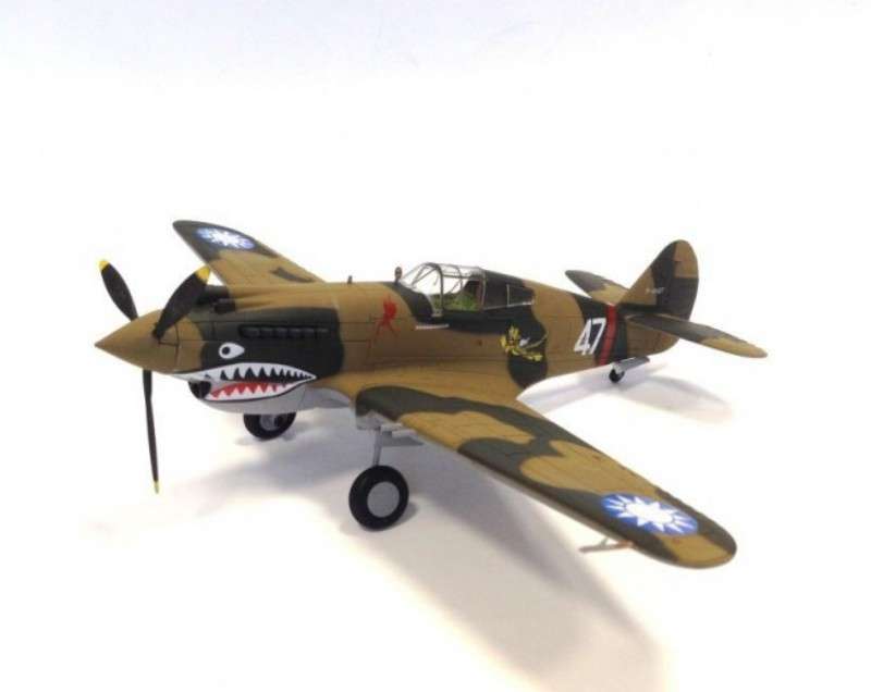 gotowy-model-flying-tiger-p-40c-tomahawk-sklep-modelarski-modeledo-image_Bronco Models_48BK004 _1