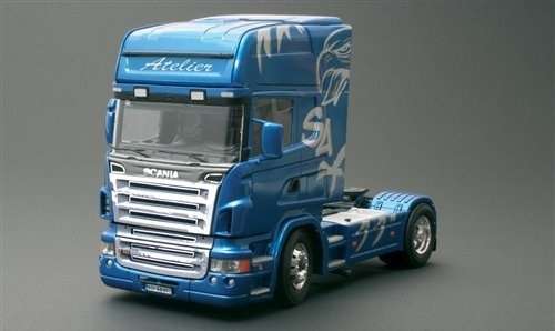 Ciężarówka marki Scania R620 Atelier, plastikowy model do sklejania Italeri 3850 w skali 1:24-image_Italeri_3850_1