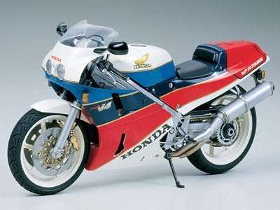 Japoński motocykl Honda VFR750R, plastikowy model do sklejania Tamiya 14057 w skali 1:12-image_Tamiya_14057_1