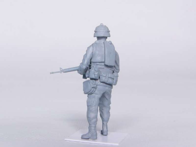 plastikowe-figurki-do-sklejania-us-marine-corps-iraq-2003-sklep-modelarski-modeledo-image_Trumpeter_00407_4