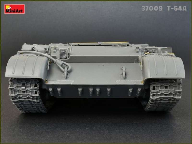 MiniArt 37009 w skali 1:35 - model T-54A with Iterior Kit - image a_33-image_MiniArt_37009_3